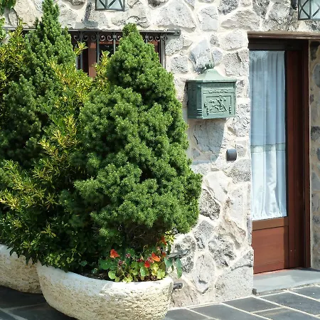 Apartamentos Turisticos Carrero Palacios de Sanabria Exterior photo